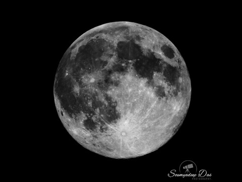 South pole of the moon with all its iconic landmarks on a humid summer night. Ten 1/250sec ISO400 images captured on Canon EOS 700D mounted atop Orion 6inch Newtonian reflector & stacked on Photoshop.